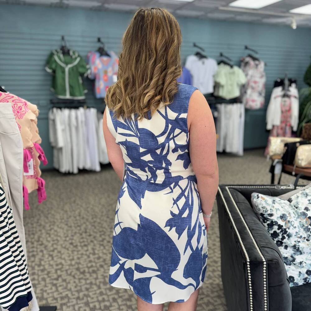NEW DONNA MORGAN faux wrap knee length dress in blue - Picture 2 of 3